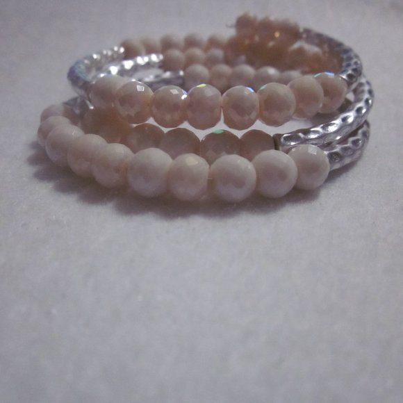 Cream and Silver Memory / Wrap Bracelet. - Picture 5 of 5
